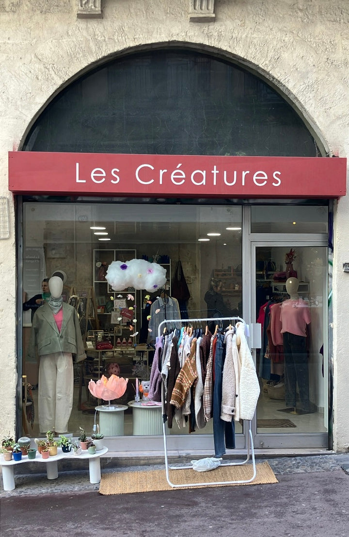 lettres adhésives pour enseigne extérieure boutique montpellier pose facile avec gabarit