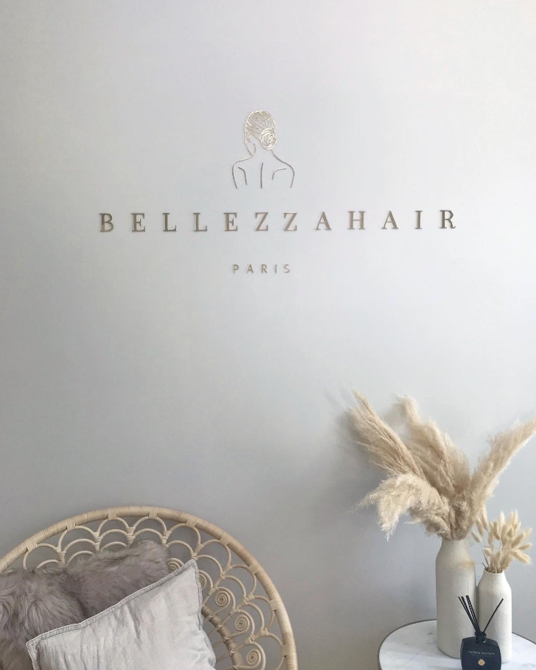 lettres adhésives en relief plexi miroir or salon de coiffure