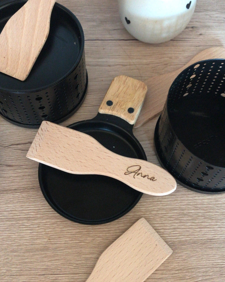 spatule raclette bois personnalisable fabriqué de façon artisanale made in france